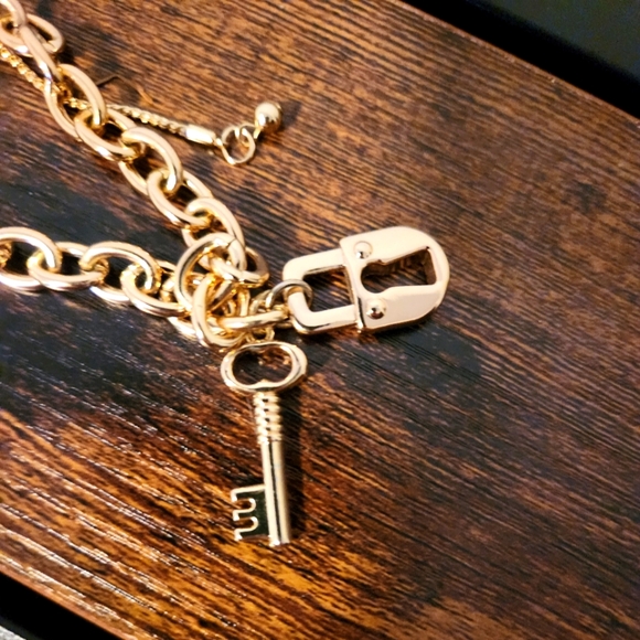 Bracelet - Picture 2 of 3